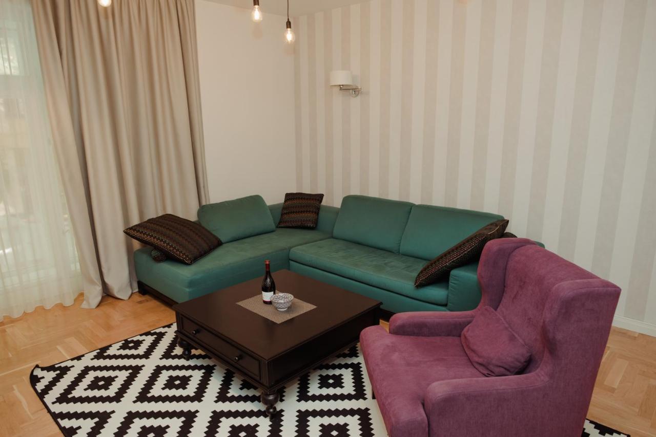 Opera 1 Appartement Subotica Buitenkant foto